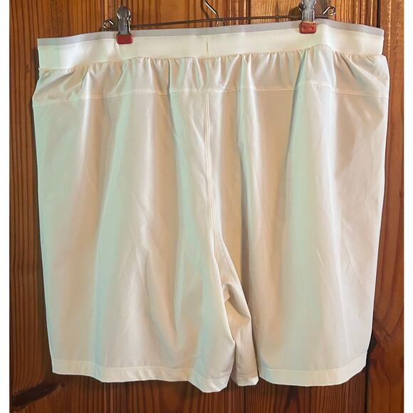 Fabletics men’s white running shorts with pockets and underwear size XXL - Picture 3 of 3